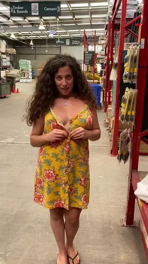 🛠️ Hardware Store Titty Flash & Tease 😈🍈🍈