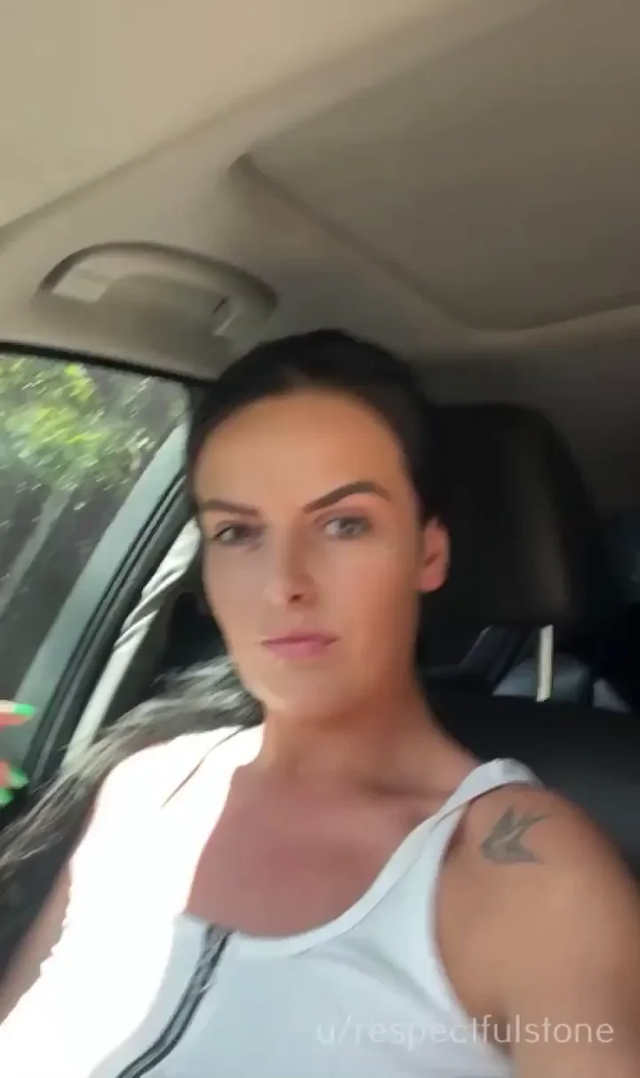 I got super hot and horny being at the traffic with my tits out|