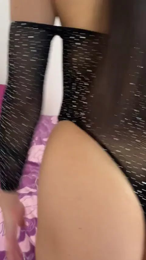 [TW] i will let you hit, if you like my small ass