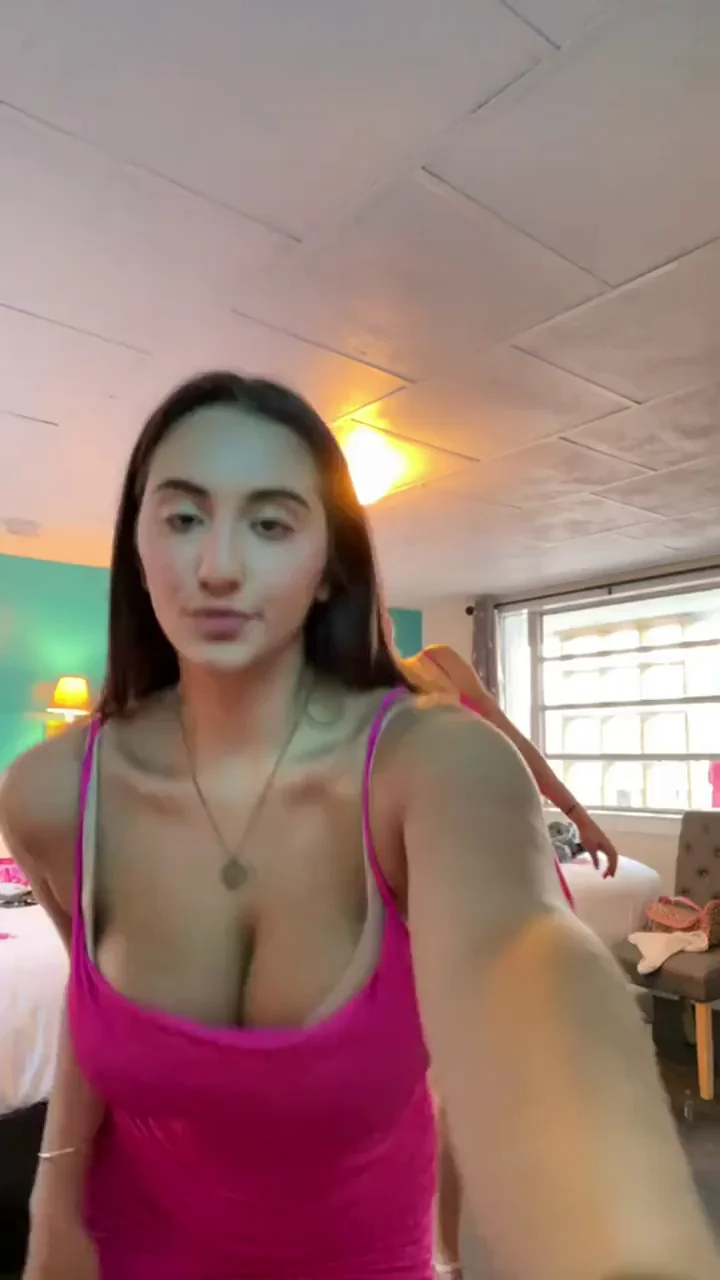 Rubbing Massive Tits Right in Her Flat Face 😈🍈🍈
