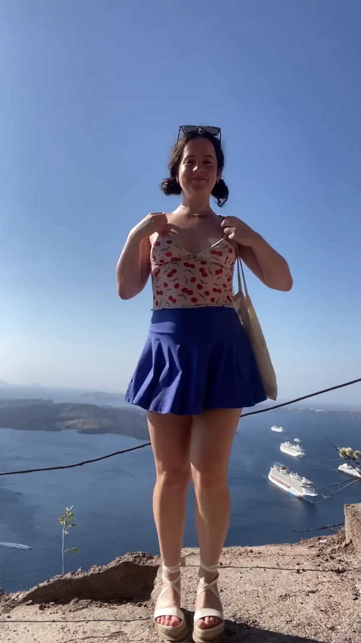 Santorini Titty Tease ðŸ‡¬ðŸ‡·ðŸ’ðŸ™️‍♀️