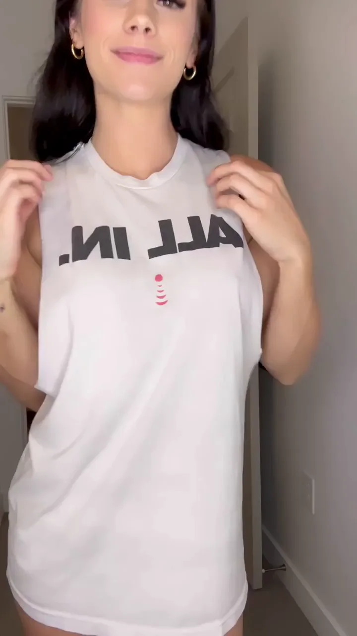 Demonstrate on my tits how you'd suck a lollipop ;)