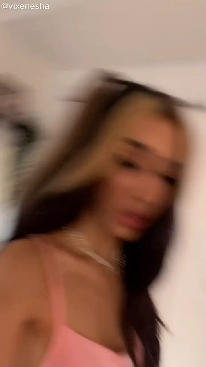 Little TikTok star gets on her knees