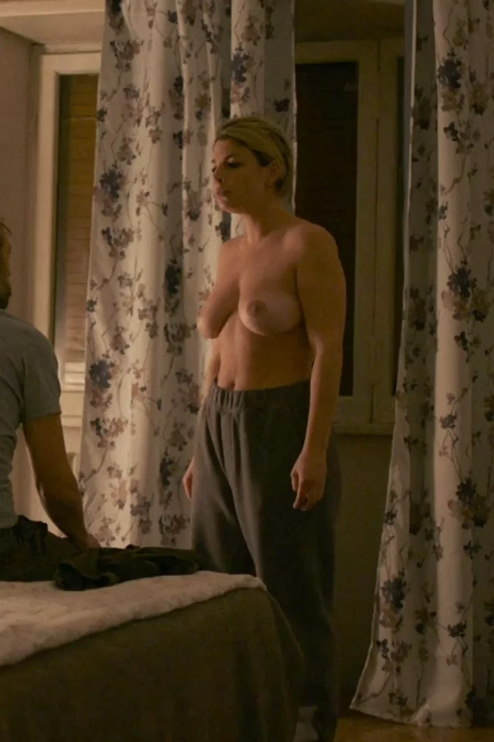 Emma Marrone - Natural Italian Plots In 'Il ritorno (2022)'