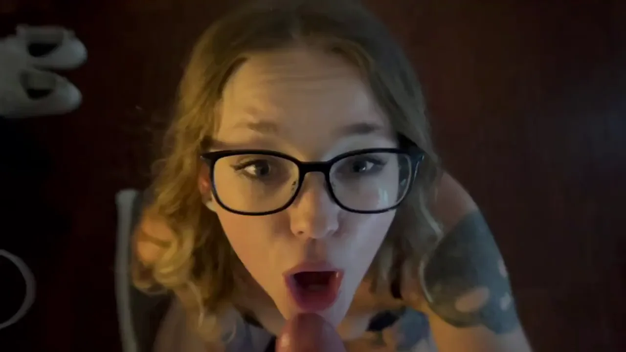 🔥 Glasses MILF Finishes the Job with Sloppy Cum Gulp 😍🍆💦