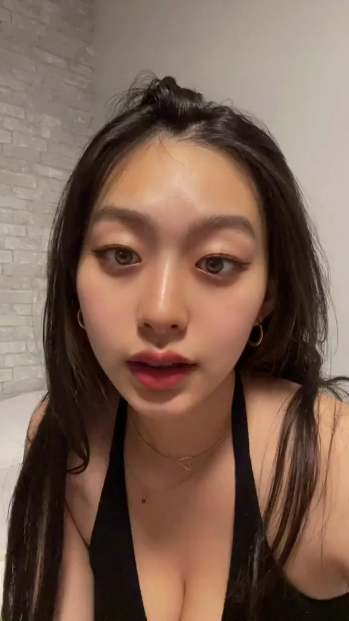 OL33's Massive Asian Tits Tease 😍🍈🍈