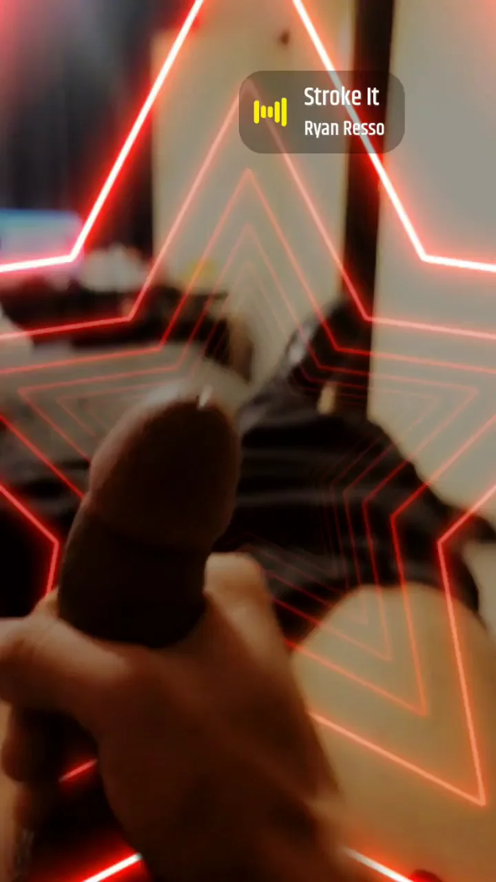 Any volunteers for some hard dick hypnosis?😁 [m]