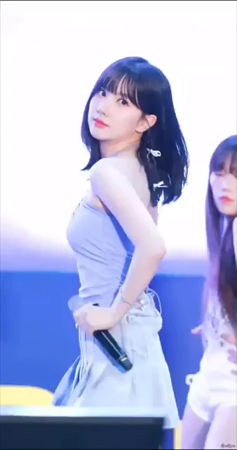 Eunha's Skirt Tease Flip 💜🍑 Kpop Fap Fever