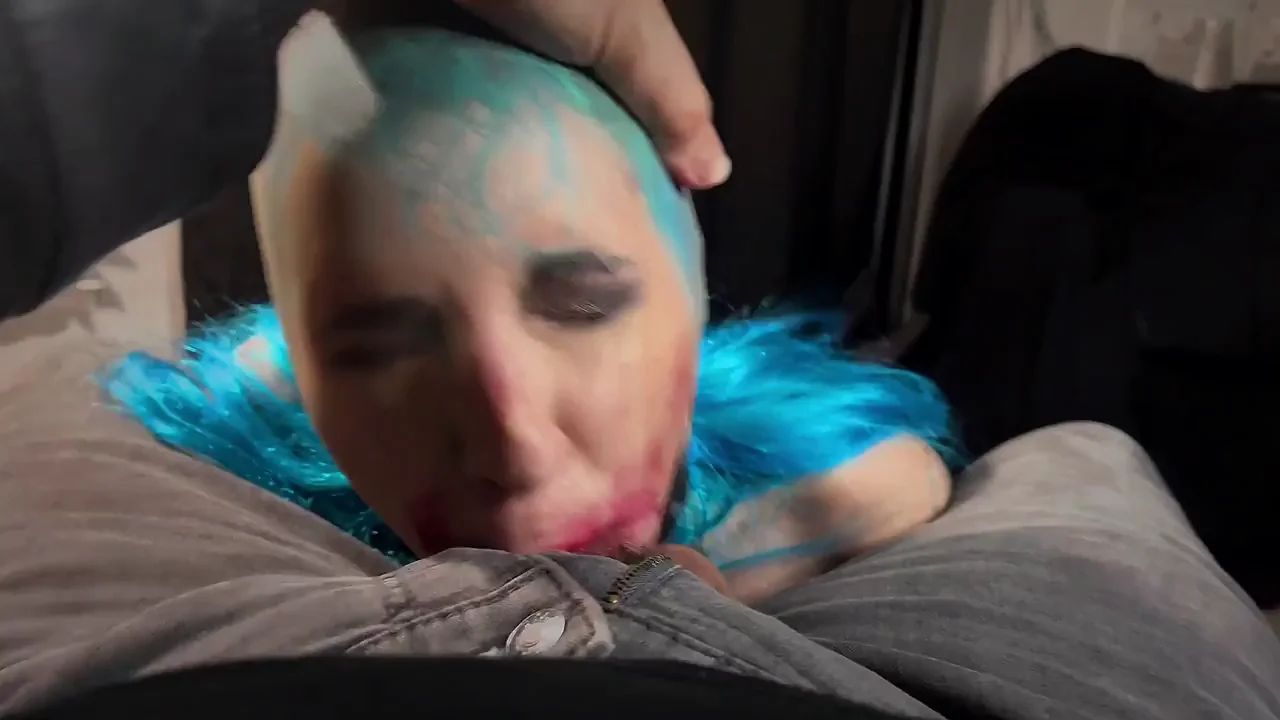 Tea throated with her pantyhose on her head