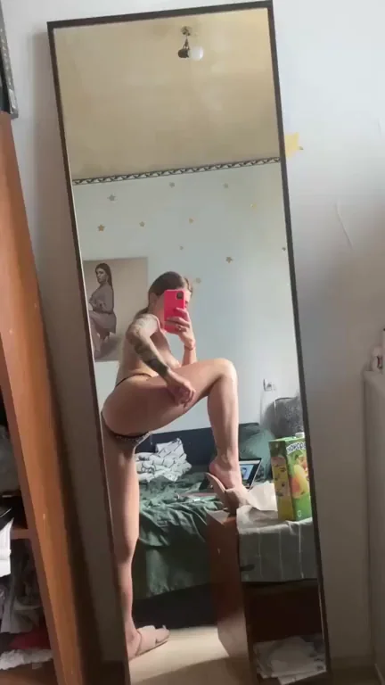 I have to give myself a massage 😁¥, I wish I had someone to do it for me ðŸ¥°