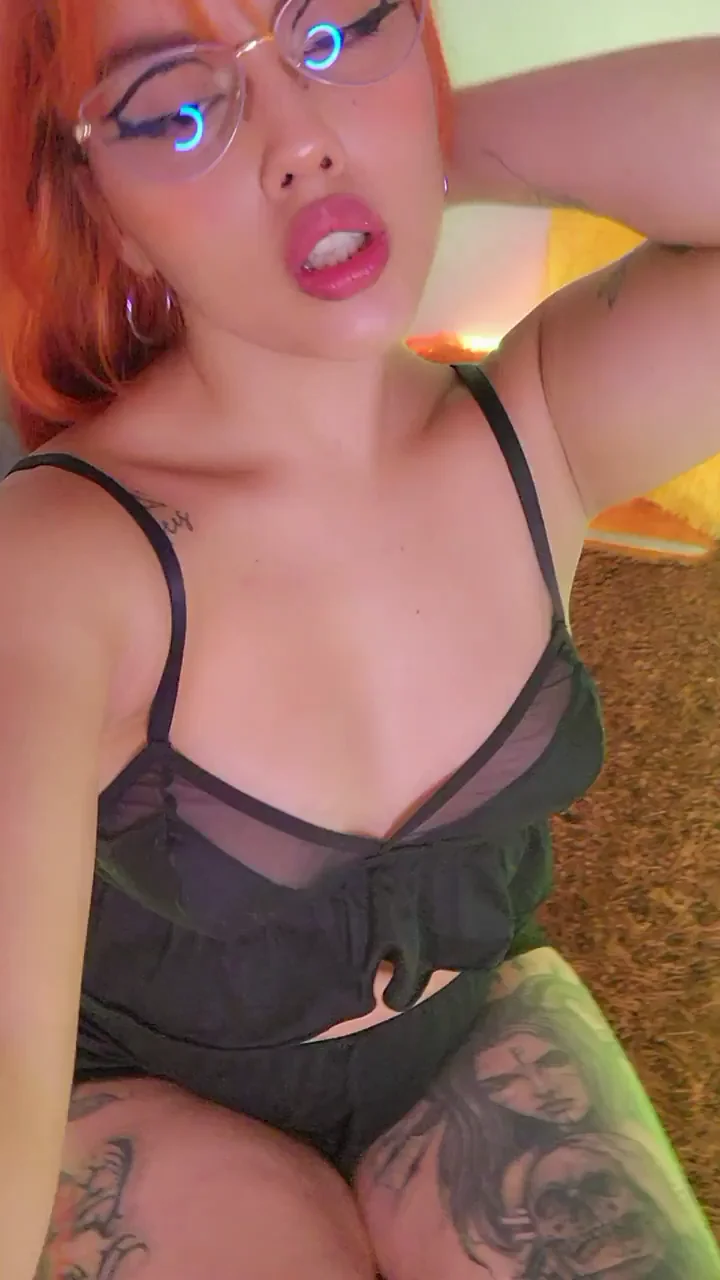 What do you prefer: tits, pussy or ass? Or all?