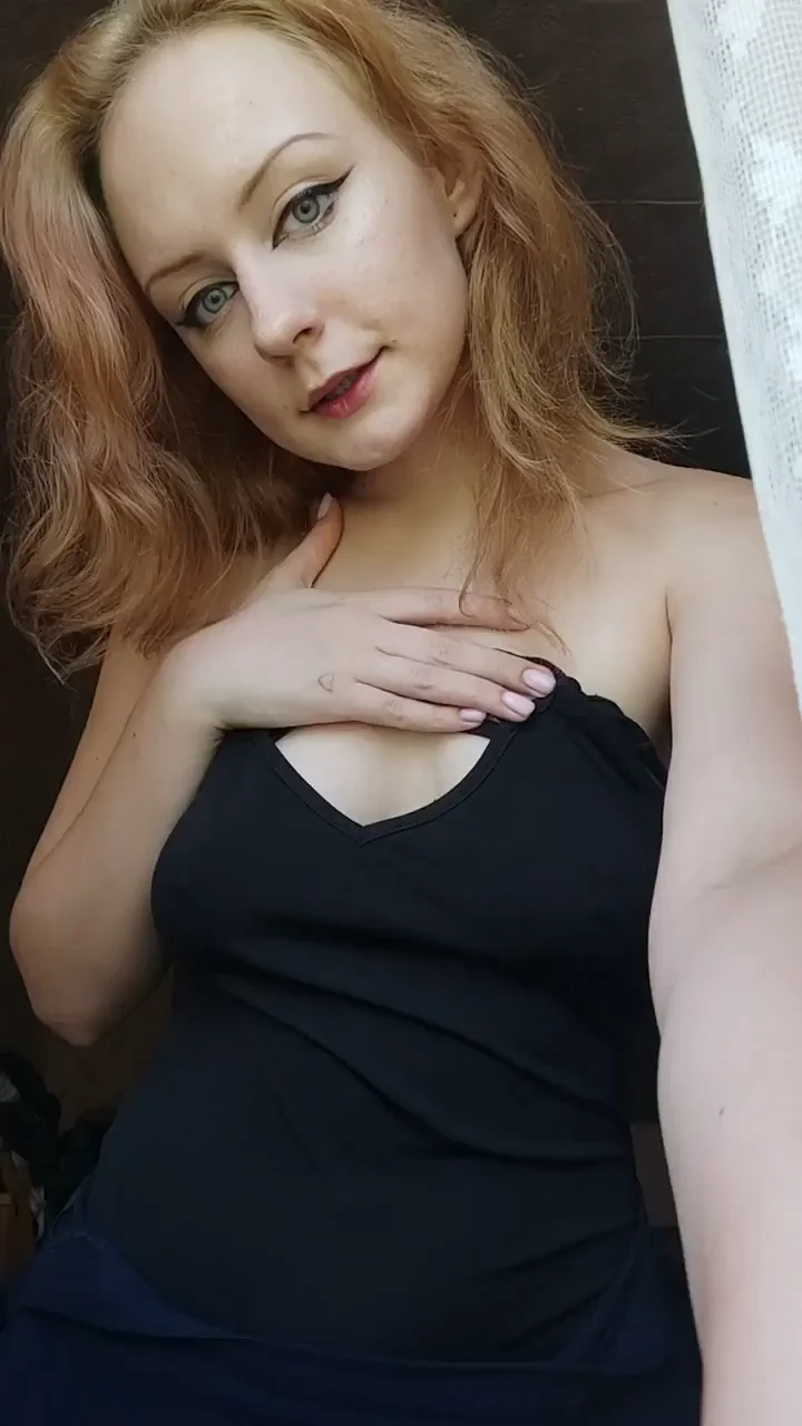 Come play with me? I am bored