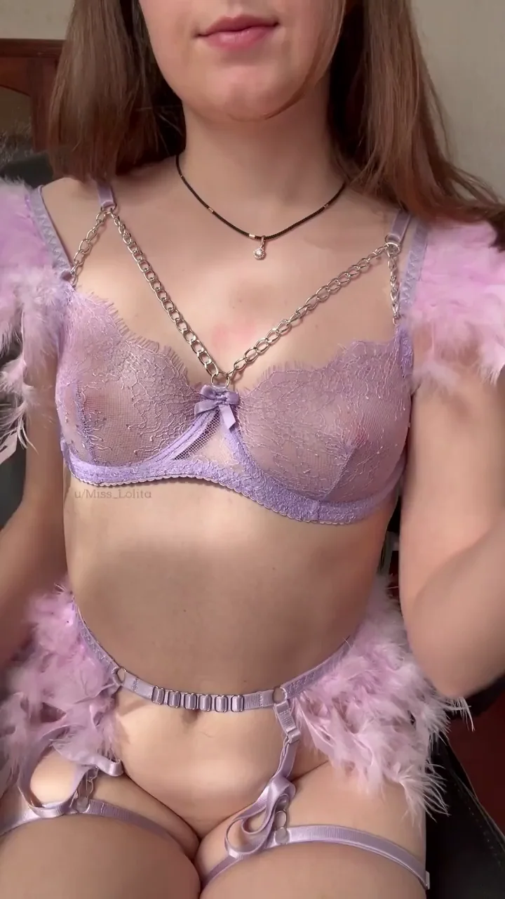 I am very happy to show off my new lingerie here :3