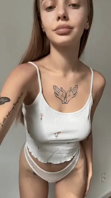 I love the way my boobs bounce when I drop them [reveal]