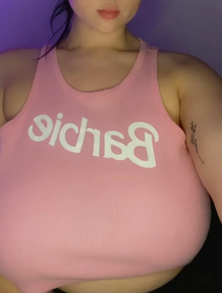 This barbie loves to flash her tits! (OC drop)