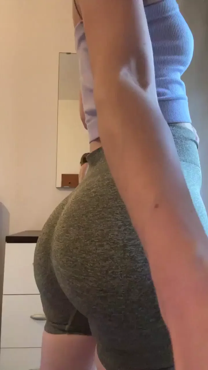it feels too tight to contain the booty