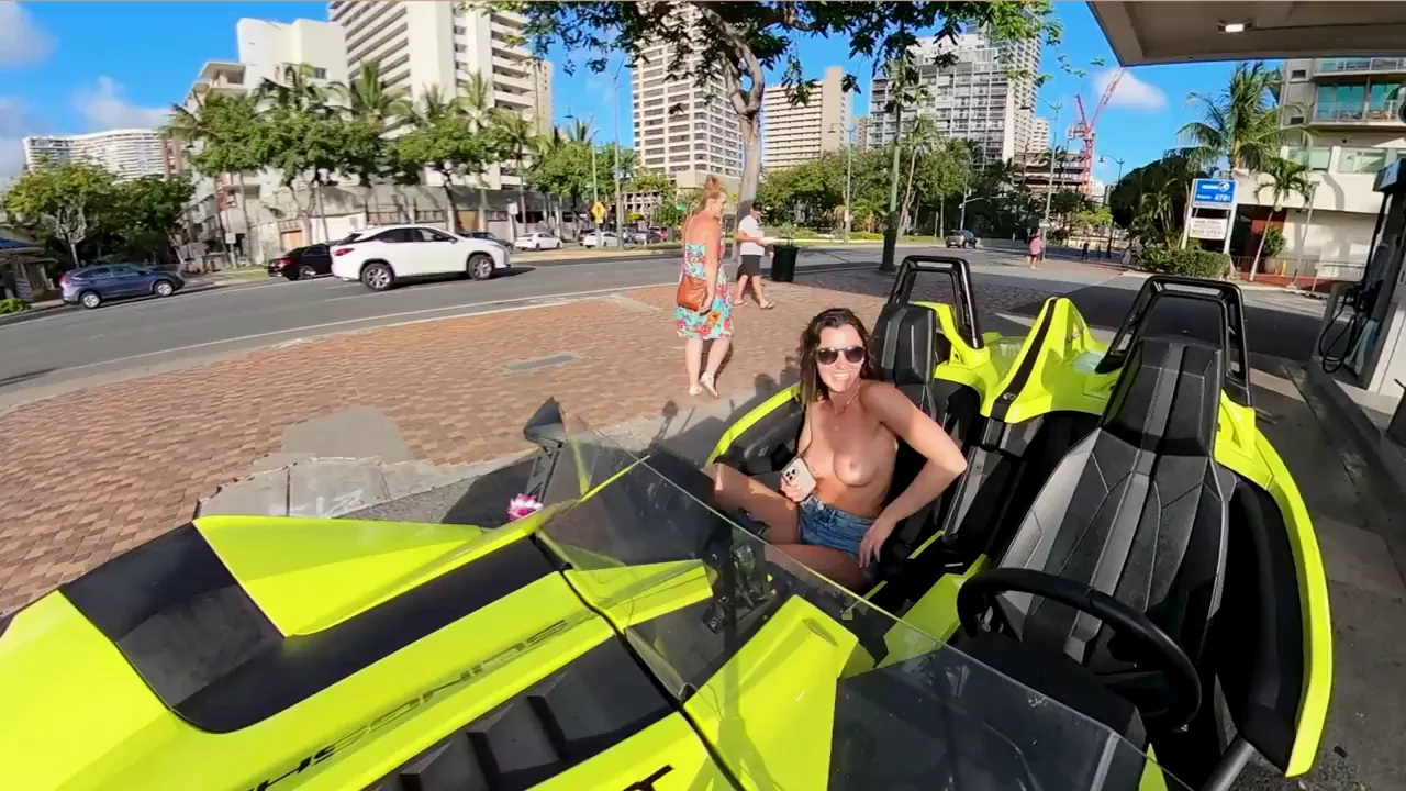 Exposed Slut Grabs Gas in Bright Yellow Pussy Mobile 😈⛽🍑