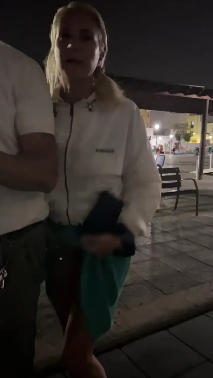 Naughty Blonde Slut's Uncensored Public Pussy Flash 😈🍑