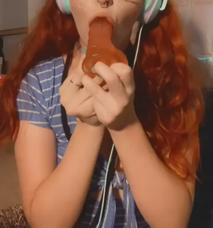E-girls glittery tears - I made a troll angry and he's spam reporting me 😁­