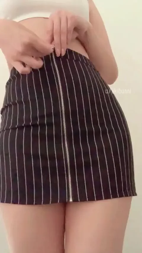 Taste My Juicy Asian Pussy 🐱💦