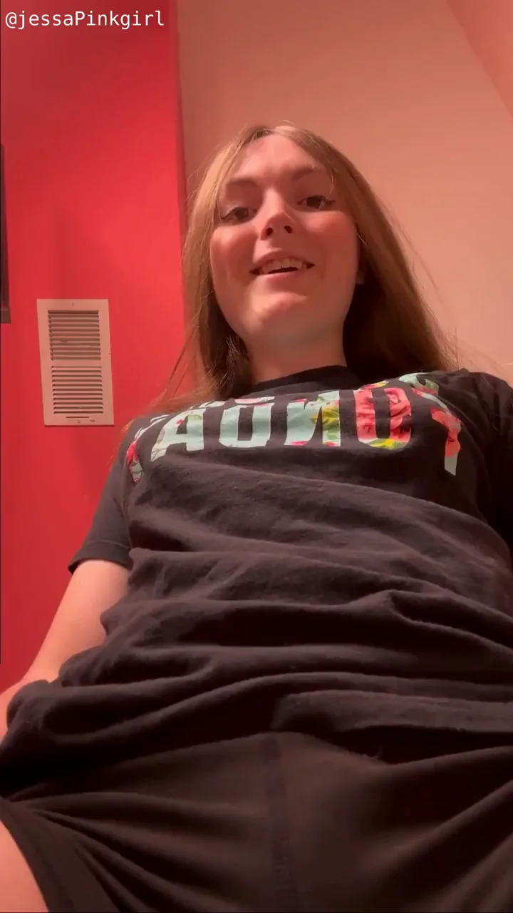 Trans Cutie Begs: 'Sit on My Face-Melting Cock? 😈'