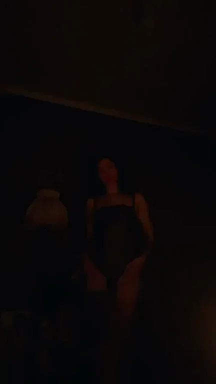 Hey sweetie, what are you doing tonight? we can have a hot time ???