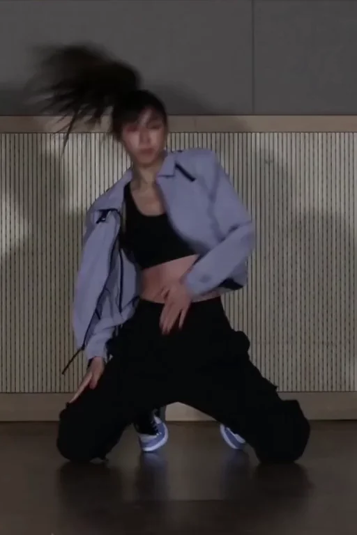 Seolhyun Dance Cover: K-Pop Slutty Hip Thrusts & Tease