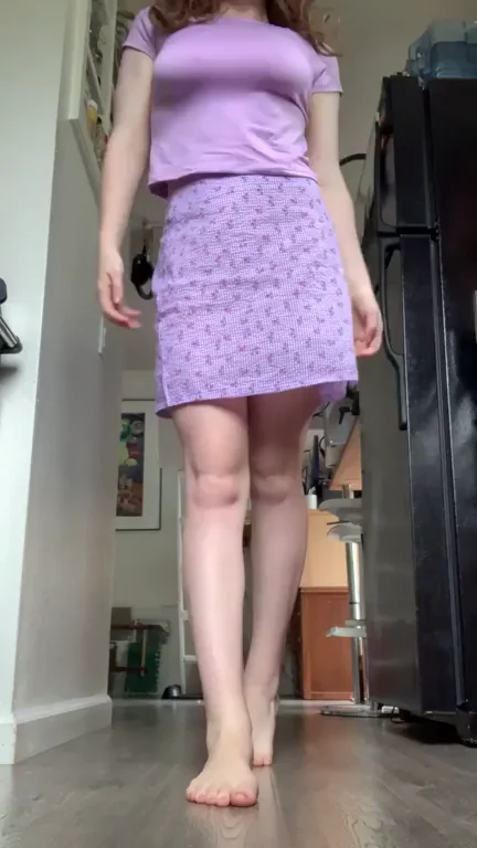 Upskirt moment for the long labia lovers