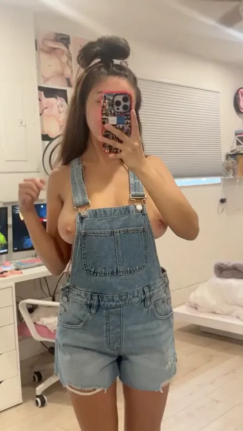 I might be tiny.. but I can take a pounding😁‹