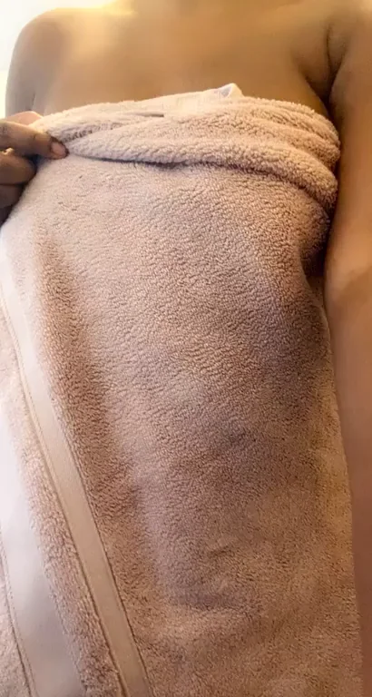 Friday afternoon titty reveal