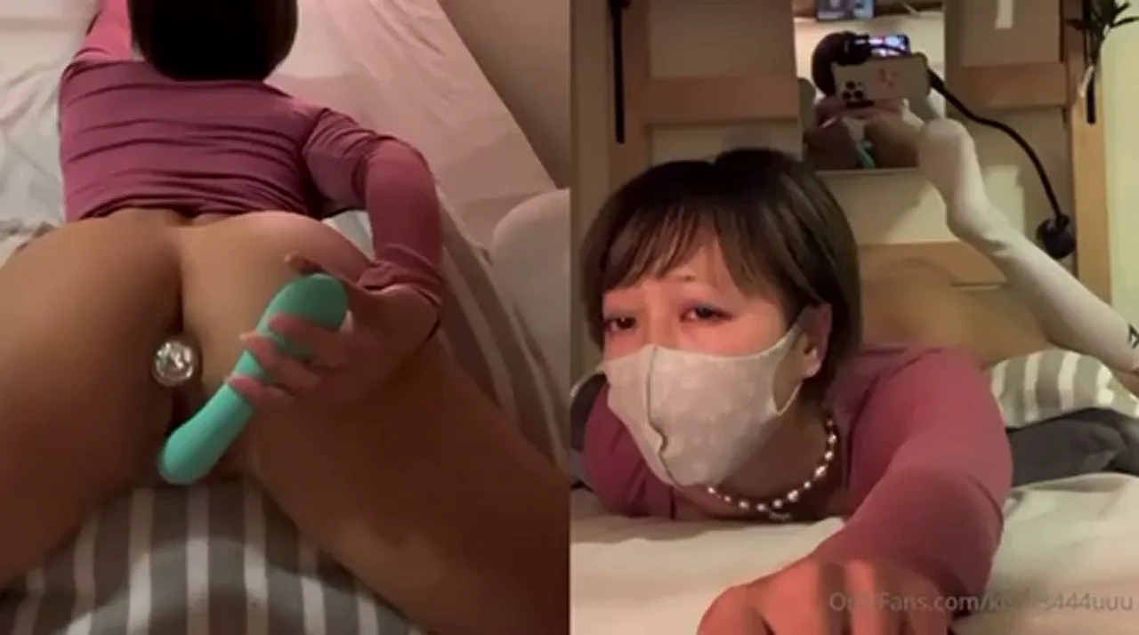 😈 Asian Teen's Wild Cum Face Tease with Toy Fun 🍆💦