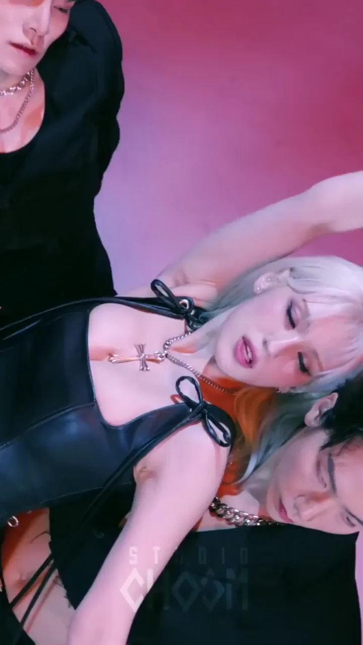 Jeon Somi's Slutty K-Pop Tease: Platinum Blonde Bombshell in Leather