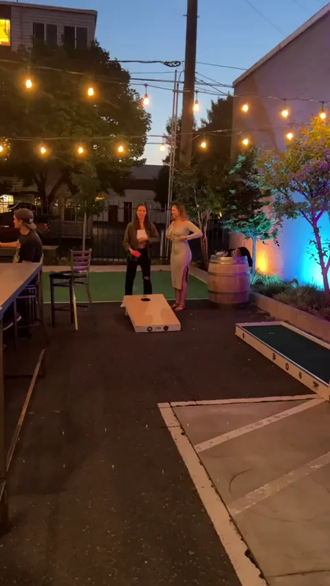 I'm the corn hole queen 😜