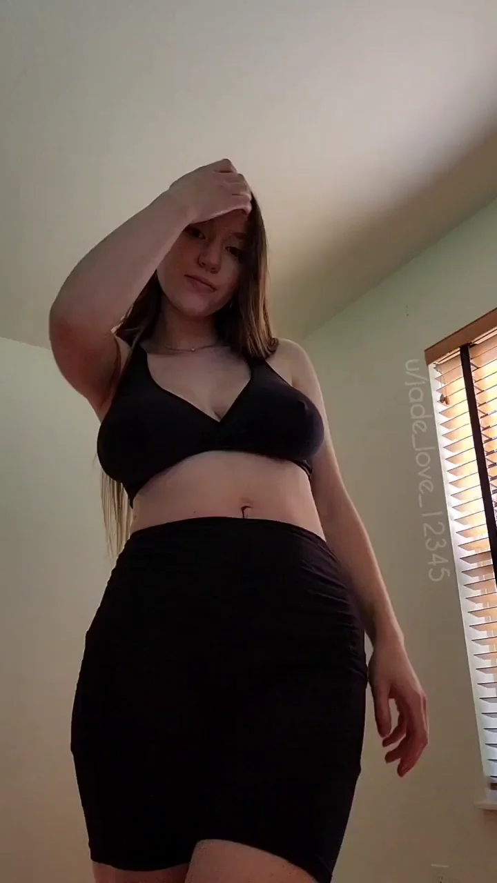 Post-Baby Bod Slaying in Tight Black Bra & Shorts 💦🏋️‍♀️