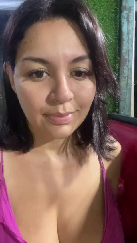 i love to show my mommy milkers