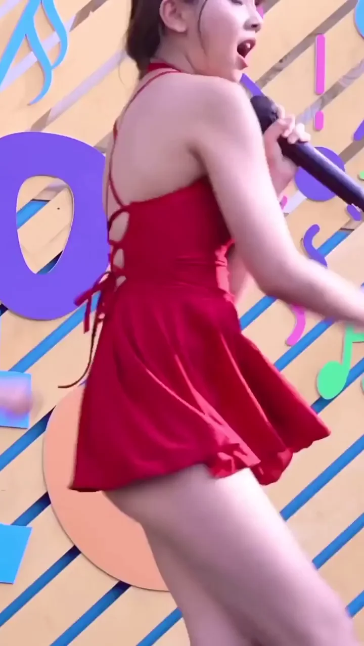 Nami's Red Dress Tease - Kpop Ass Shake Fap Fuel