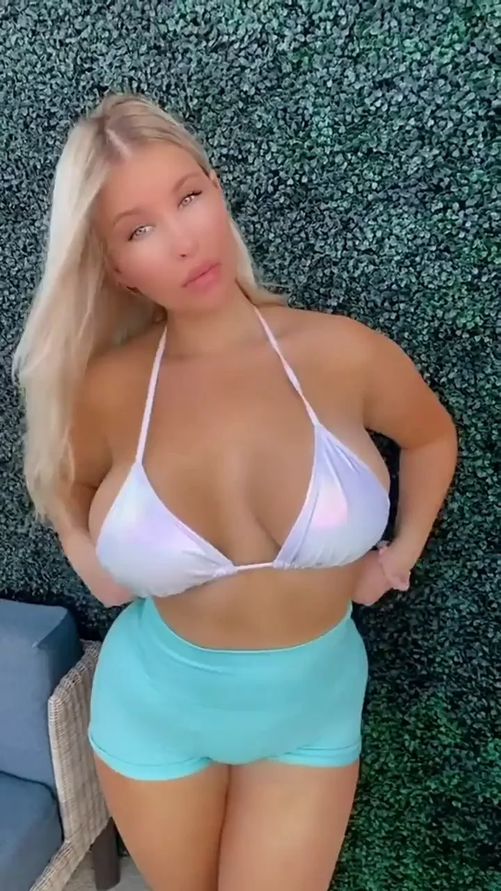 does watching me make you wanna fuck me? (fuckdoll)