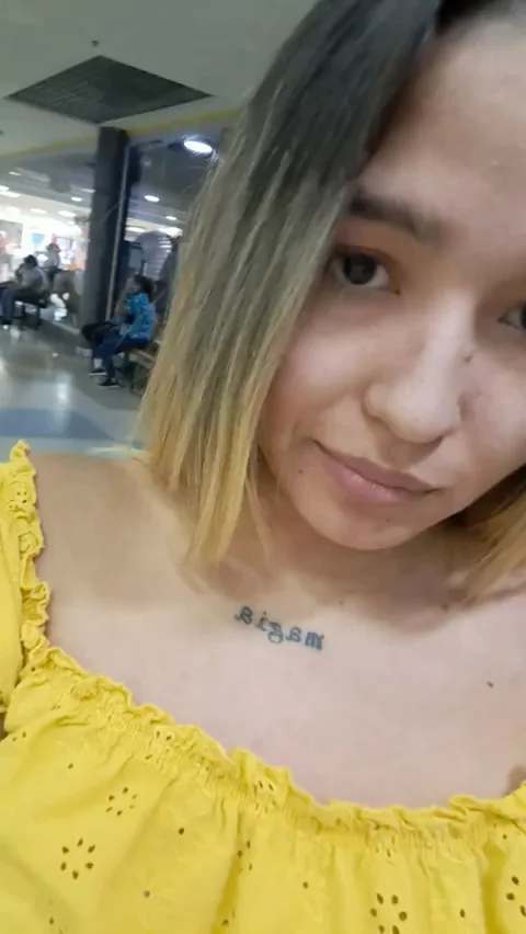 im a cum dumpster and i love to flash