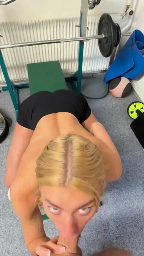 Blonde Teen Slut Wants You as Her Workout Cock-Sucking Partner 💦🍆