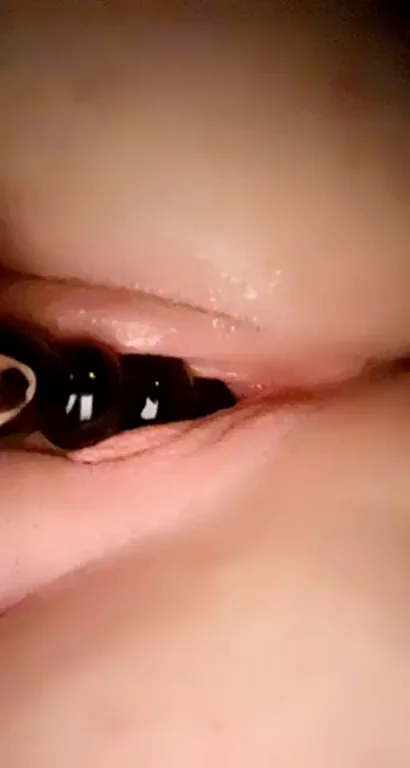 Fuck this toy keeps my pussy dripping