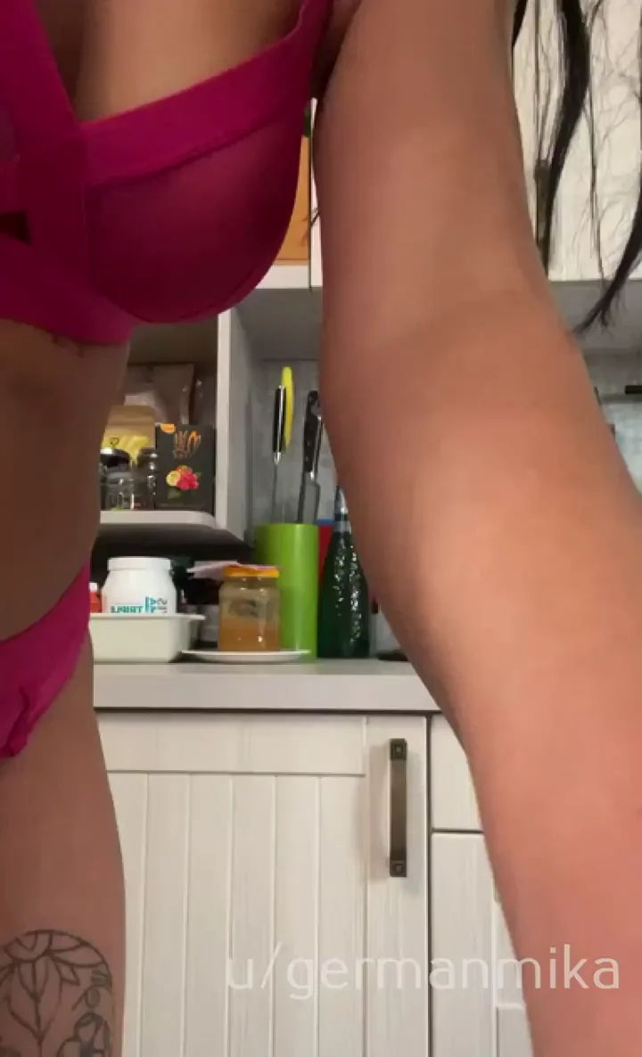 The benefit of being FWB is that you can cum in my butt