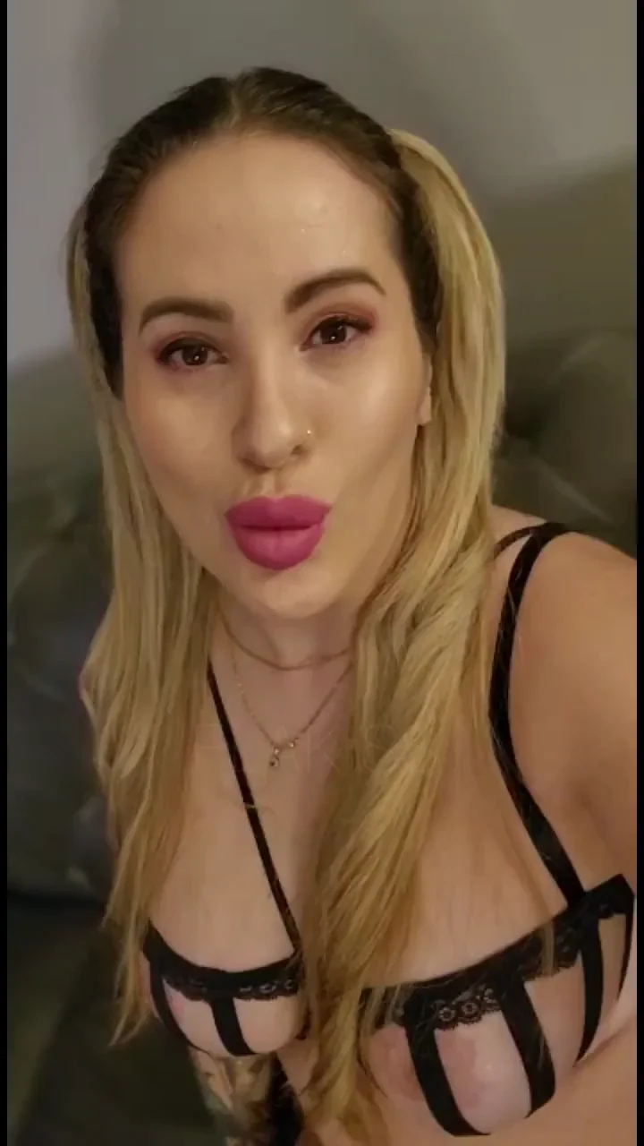 Mommy is craving a glaze all over F37