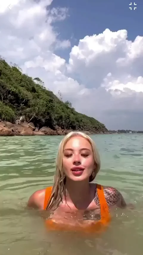 19 yo and I forget my swimsuit