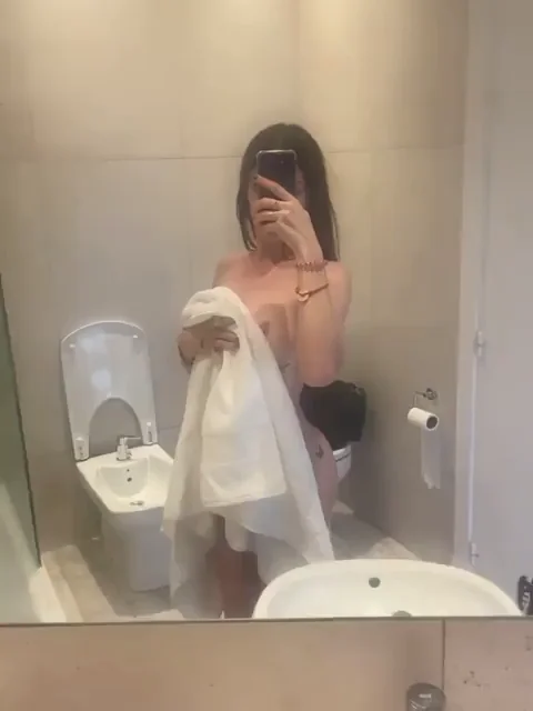 Offering a sneak peek of what to expect after the first date