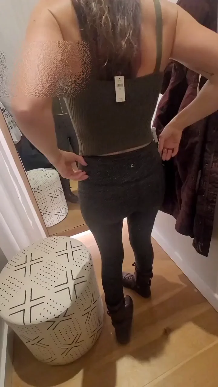 Uh, Really? Baring My Juicy Asshole Right Here! 🍑🔥