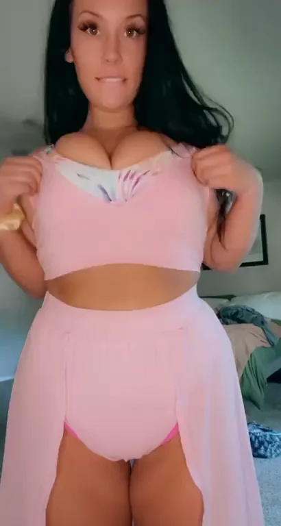 Homegrown Jiggly Titties Bouncing for Approval 😍🍈🍈