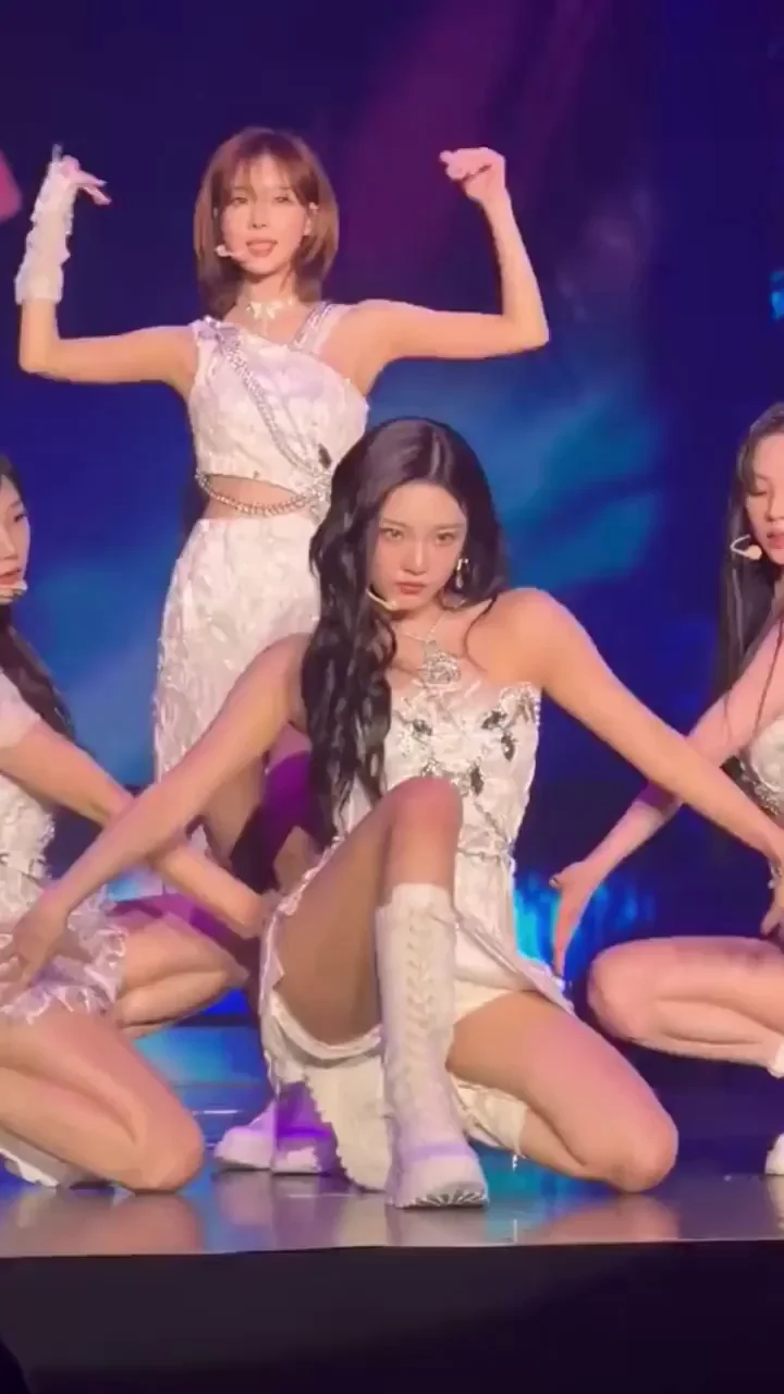 🔥 Ningning's Thicc Ass Twerk in Tiny Skirt - Aespa Kpop Fap Fuel 💦