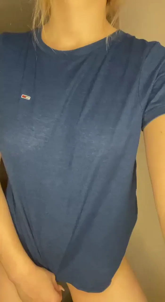 pale girls have the cutest bodies