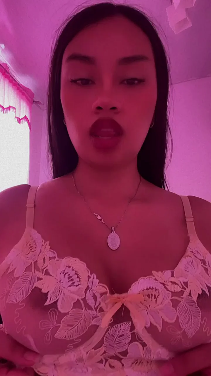 Slap your cock on my tits
