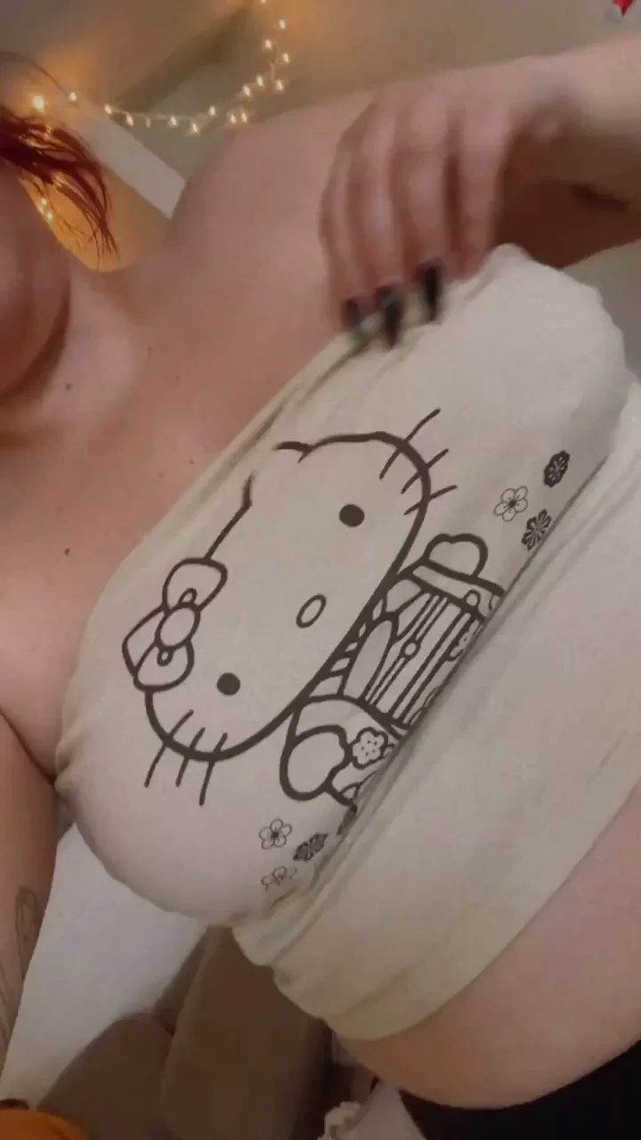 My fat titties need some attention